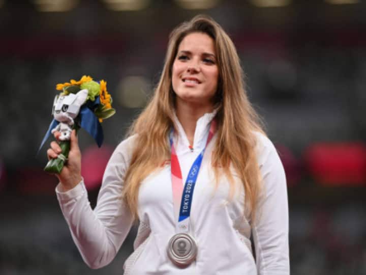 Polish Olympian Maria Andrejczyk Auctions Off Tokyo 2020 Silver Medal To Save Child's Life