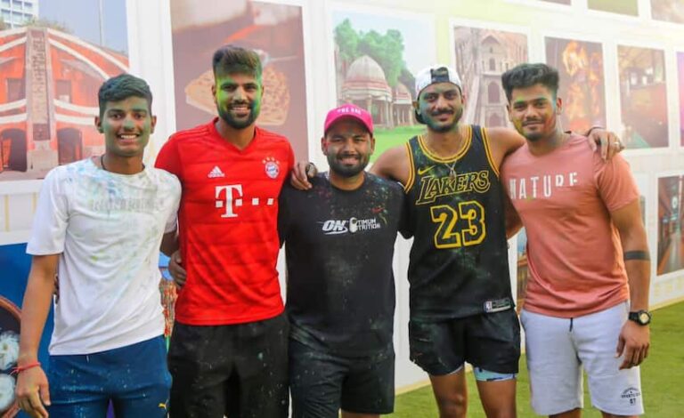 ‘Satrangi Yaari’: Rishabh, Stoinis & Others From Delhi Capitals Celebrate Holi Ahead Of IPL