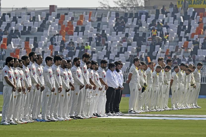 PAK Vs AUS 1st Test: Pakistan Cricket Fraternity Mourns Loss Of Shane Warne Ahead Of Day 2