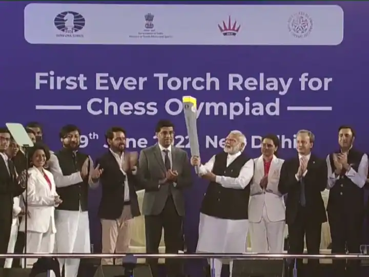 पीएम मोदी ने 44वें शतरंज ओलंपियाड के लिए पहली बार मशाल रिले की शुरुआत की
