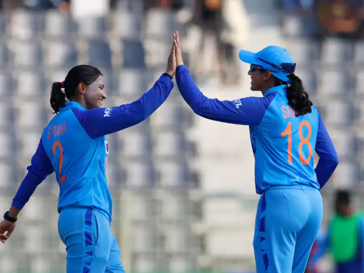 महिला एशिया कप: बांग्लादेश को 59 रनों से हराने के लिए भारत ने शीर्ष क्रम के शो में सवारी की
