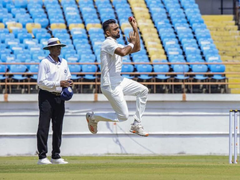 जयदेव उनादकट ने रणजी ट्रॉफी में पहले ओवर में हैट्रिक ली, ऐसा करने वाले पहले गेंदबाज बने
