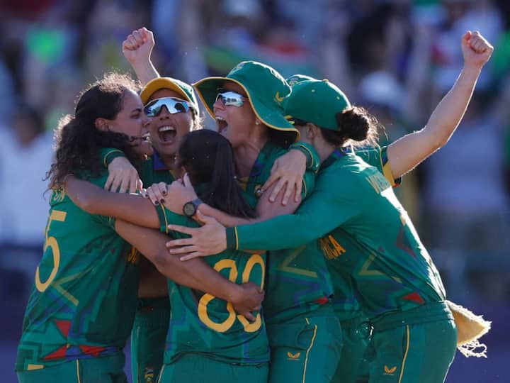 इंग्लैंड पर अपसेट जीत के साथ दक्षिण अफ्रीका पहली बार महिला टी20 विश्व कप फाइनल में पहुंचा
