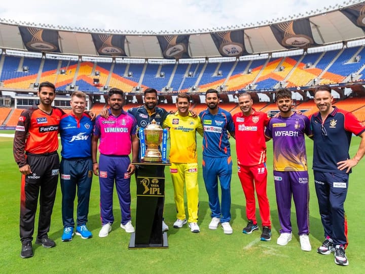 IPL 2023: टूर्नामेंट के पहले मैच से पहले कप्तानों की ग्रुप फोटो में रोहित शर्मा नहीं
