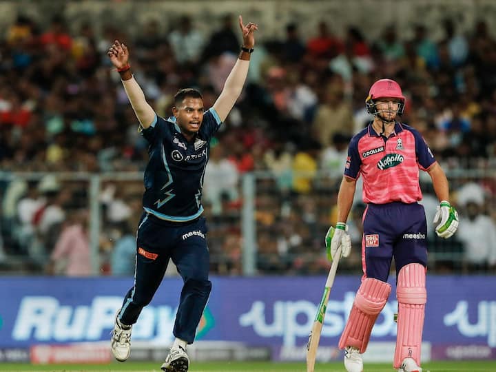 IPL: कैश रिच लीग के इतिहास में बोल्ड हुए टॉप 5 सबसे महंगे आंकड़े
