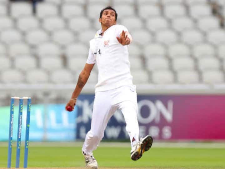 देखें: नवदीप सैनी ने काउंटी चैम्पियनशिप में वॉर्सेस्टरशायर के लिए अपनी पहली ही गेंद पर विकेट लिया
