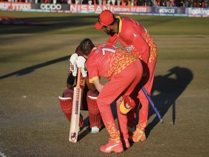 ICC WC क्वालीफायर 2023: जिम्बाब्वे के खिलाड़ियों ने वेस्टइंडीज की हार के बाद अकील होसेन को सांत्वना दी, वीडियो वायरल
