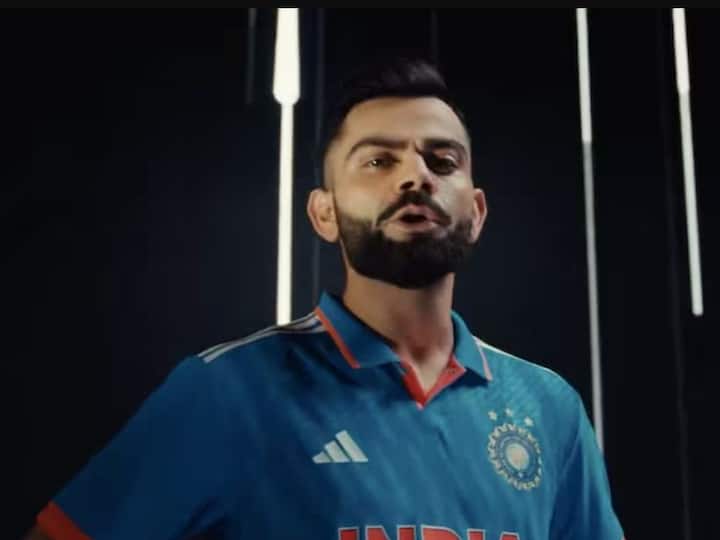 'यह आपको एक राजा की तरह महसूस कराएगा ...': नवीनतम विज्ञापन में भारत की न्यू जर्सी पहनने के बाद कोहली
