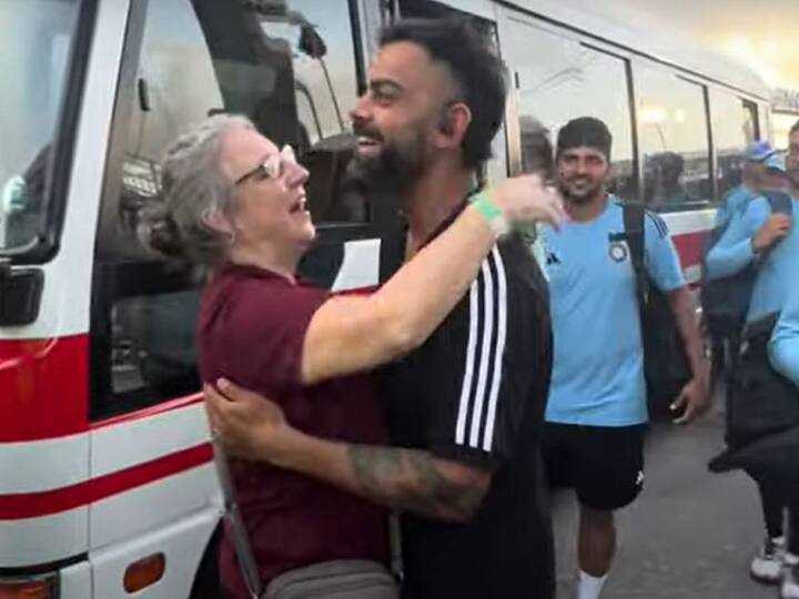 वेस्टइंडीज के विकेटकीपर जोशुआ दा सिल्वा की मां ने विराट कोहली को गले लगाया और चूमा, वीडियो वायरल
