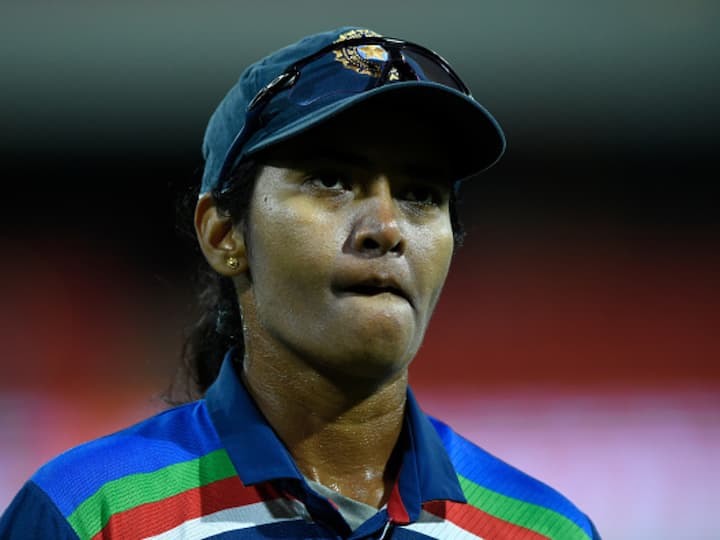  भारत के बांग्लादेश दौरे से बाहर होने के बाद कैमरे पर भारतीय तेज गेंदबाज की आंखों में आंसू आ गए।  घड़ी
