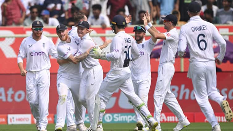 इंग्लैंड ने IND बनाम ENG राजकोट टेस्ट के लिए प्लेइंग 11 की घोषणा की;  शोएब बशीर की जगह मार्क वुड आए