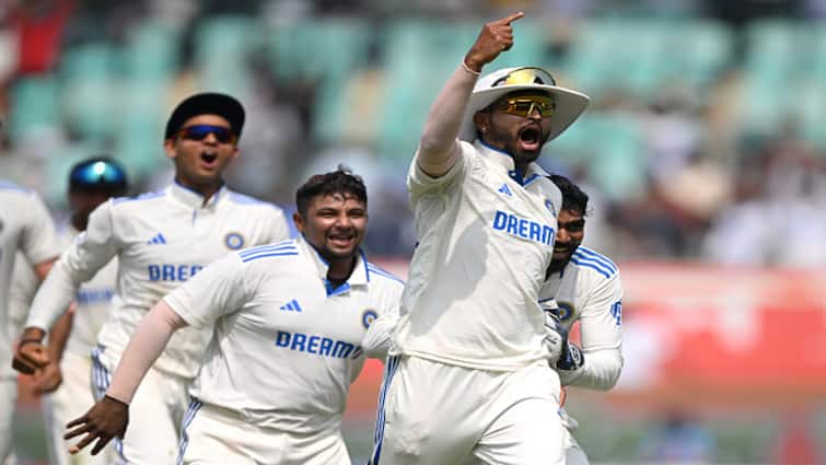 भारत बनाम इंग्लैंड टेस्ट सीरीज़: चोट के कारण श्रेयस अय्यर के पूरी टेस्ट सीरीज़ से बाहर होने की संभावना