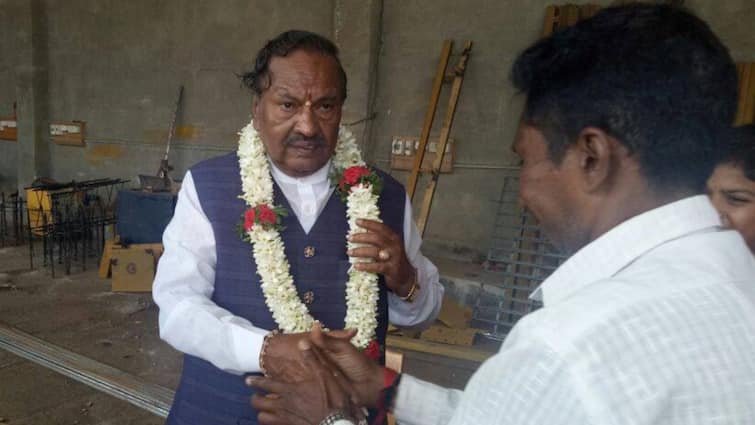 बागी भाजपा नेता केएस ईश्वरप्पा आज शिवमोग्गा में बीएसवाई के बेटे के खिलाफ नामांकन दाखिल करेंगे
