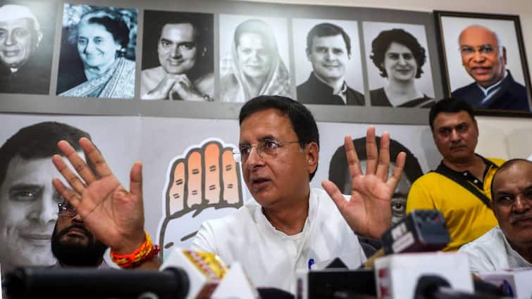 हेमा मालिनी पर 'अमर्यादित' टिप्पणी के लिए EC ने कांग्रेस नेता रणदीप सुरजेवाला को नोटिस जारी किया

