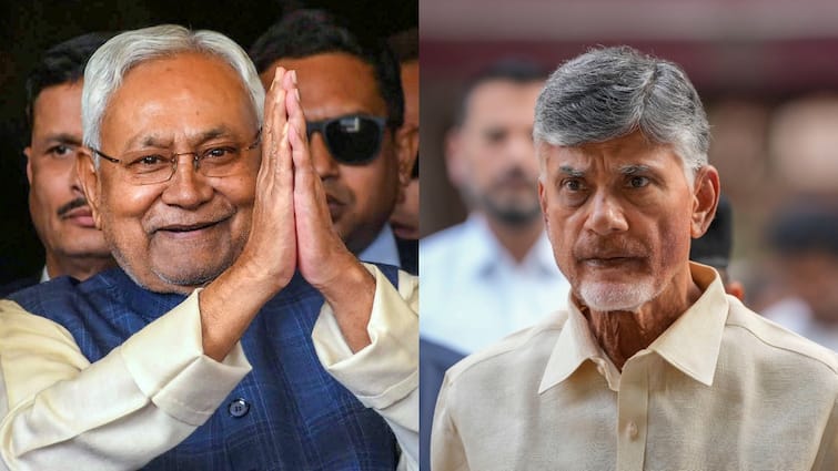 Nitish Kumar Chandrababu Naidu Hands Letter Of Support To BJP Narendra Modi Nitish Kumar And Chandrababu Naidu Hand Letter Of Support To BJP Paving Way for Modi Govt 3.0