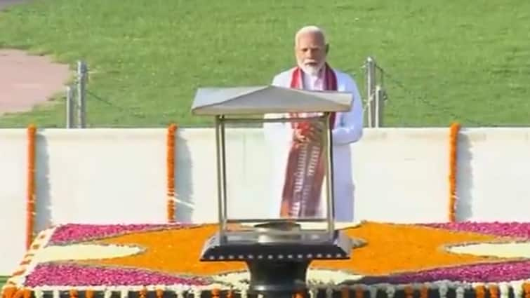 Narendra Modi Oath Taking Ceremony 2024 Tribute To Mahatma Gandhi Atal Bihar Vajpayee PM Oath Taking Ceremony: Narendra Modi Pays Tribute To Mahatma Gandhi, Former PM Vajpayee — WATCH