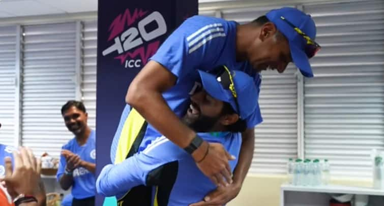 Watch India Dressing Room BTS video Ravindra Jadeja Lifts Rahul Dravid Receive Best Fielder Medal Watch Dressing Room BTS: Ravindra Jadeja Lifts 