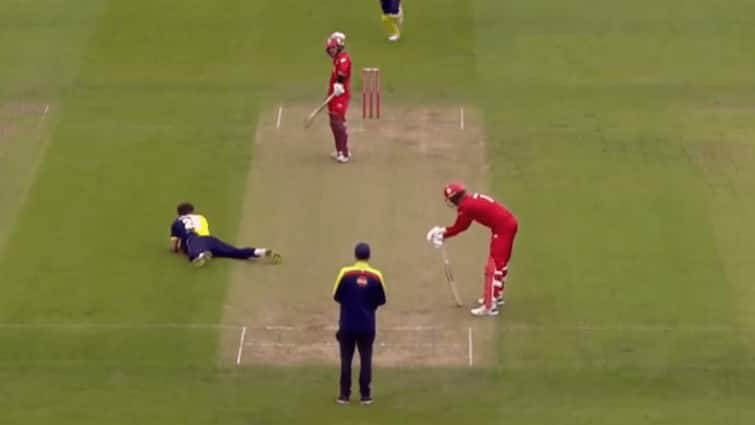 T20 Blast 2024 Paul Coughlin Grabbed Luckiest Catch All Time WATCH Durham Lancashire Matthew Hurst T20 Blast 2024: Has Paul Coughlin Grabbed The Luckiest Catch Of All Time? — WATCH