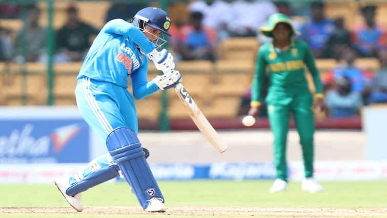 India Women Vs South Africa Women 2nd ODI Smriti Mandhana Equals Mithali Raj For THIS Record India Women Vs South Africa Women 2nd ODI: Smriti Mandhana Equals Mithali Raj For THIS Record