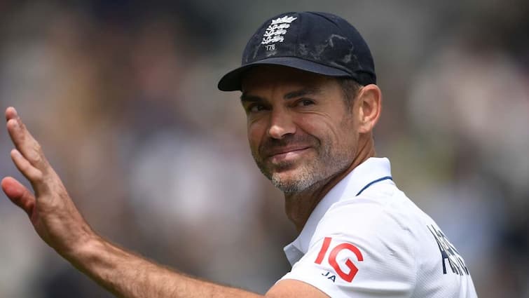 James Anderson Receives Standing Ovation Lords Viral Video London Jimmy Anderson Retires James Anderson Receives Standing Ovation As He Walks Off The Field For Final Time In England Colours- WATCH