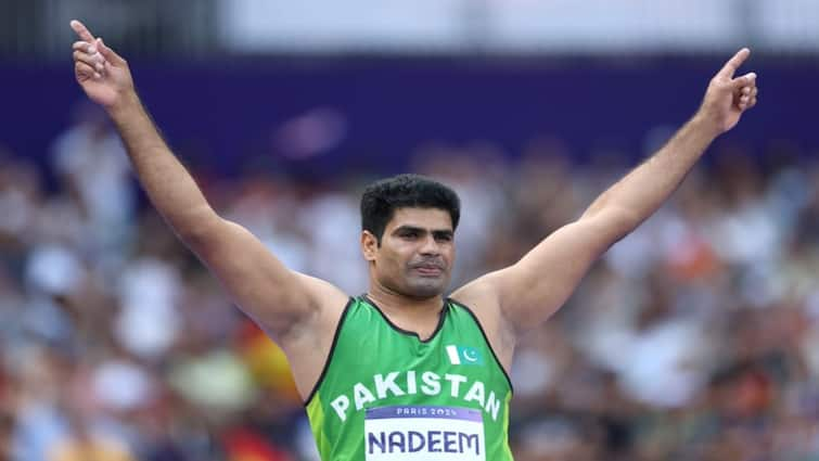 Paris Olympics 2024 WATCH Pakistan Fans Go Berserk Social Media After Arshad Nadeem Historic Feat Men Javelin Throw Gold Medal Olympic Record Broken Paris Olympics 2024: WATCH Pakistan Fans Go Berserk On Social Media After Arshad Nadeem