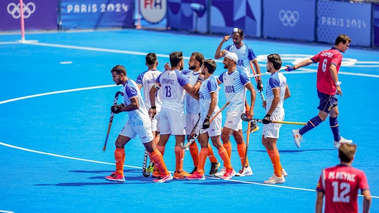 paris olympics 2024 pm modi indian men hockey team bronze medal 