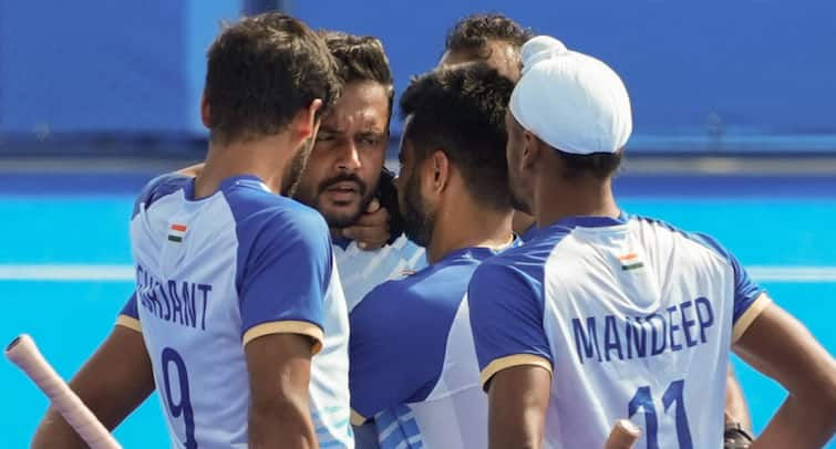 Indian men hockey team win bronze medal at paris Olympics 2024 defeat Spain 2-1 harmanpreet singh pr sreejesh Indian Hockey Team Wins Successive Olympic Medals For 1st Time In 52 Years, Beats Spain To Take India