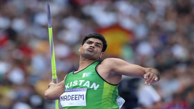 Paris Olympics 2024 Pakistan Arshad Nadeem Sets New Olympic Record Men Javelin Throw Final Personal Best Gold Medal Match Neeraj Chopra India Watch Paris Olympics 2024: Pakistan