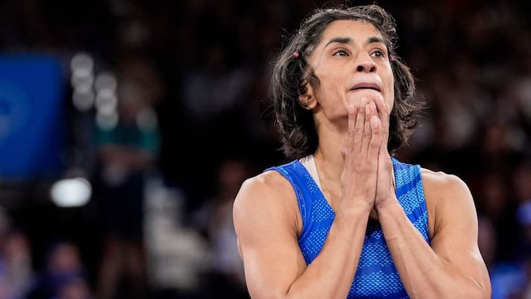 Vinesh Phogat Hospitalised Dehydration Paris Olympics 2024 Disqualified From Wrestling Final 50kg Vinesh Phogat Hospitalised Due To Dehydration After Disqualification From 50kg Wrestling Final In Paris Olympics 2024 - Reports