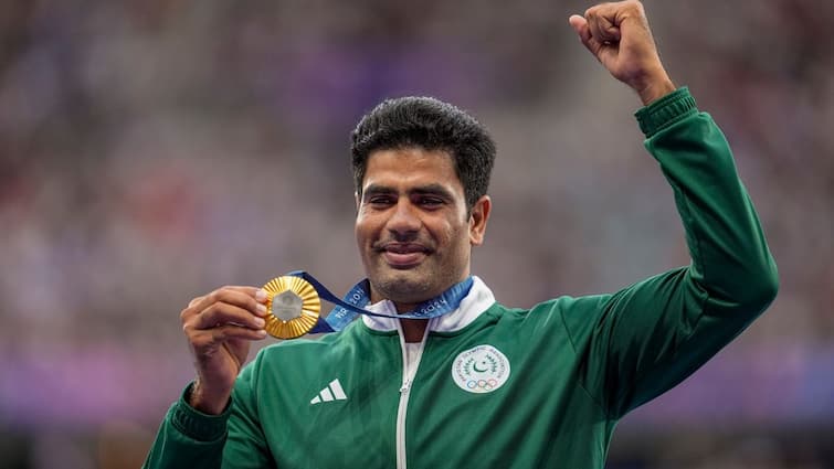 Arshad Nadeem Wins Gold Paris Olympics 2024 Alto Gift Pakistani Businessman Netizens Viral Businessman