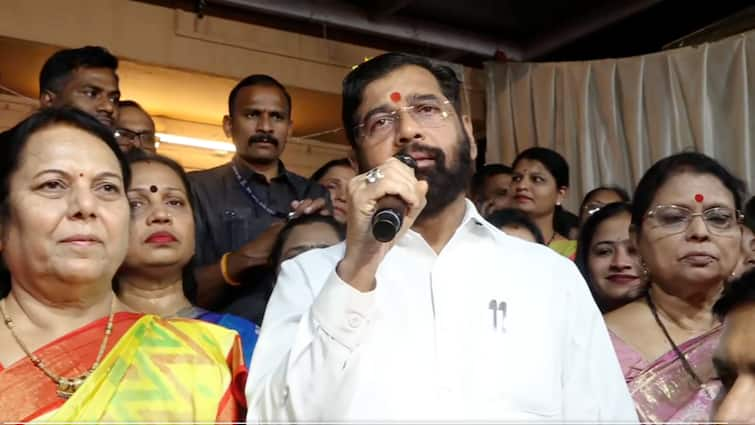 Eknath Shinde Show Of Strength In Mumbai Women Raise Slogans Backing Him As CM At Majhi Ladki Behin Event Maharashtra Election Results 2024 Eknath Shinde’s Show Of Strength? Women Raise Slogans Backing Him As CM At ‘Majhi Ladki Behin’ Event — WATCH