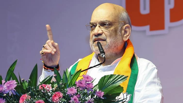 Jharkhand Election 2024 Amit Shah Accuses CM Hemant Soren JMM Govt Of Offering Red-Carpet To Bangladesh Infiltrators Jharkhand Polls: ‘JMM Govt Laid Out Red-Carpet For Bangladeshi Infiltrators,’ Amit Shah Vows Deportation