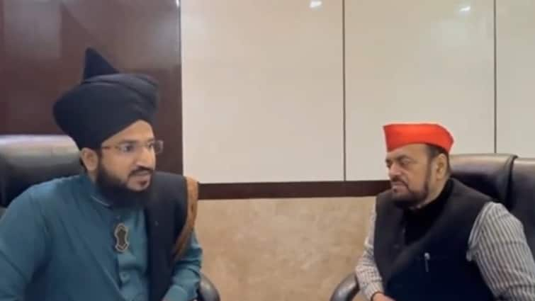 SP Leader Abu Azmi Meets Controversial Cleric Mufti Salman Who Was Arrested For Hate Speech BJP shehzad poonawalla Reacts SP Leader Abu Azmi Meets Controversial Cleric Mufti Salman, Who Was Arrested For Hate Speech. BJP Reacts