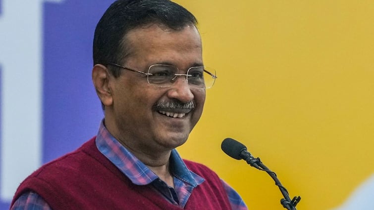 Delhi Elections 2025 AAP First List Of Candidates Arvind Kejriwal Delhi Elections: AAP Releases First List Of 11 Candidates, 6 Turncoats Fielded