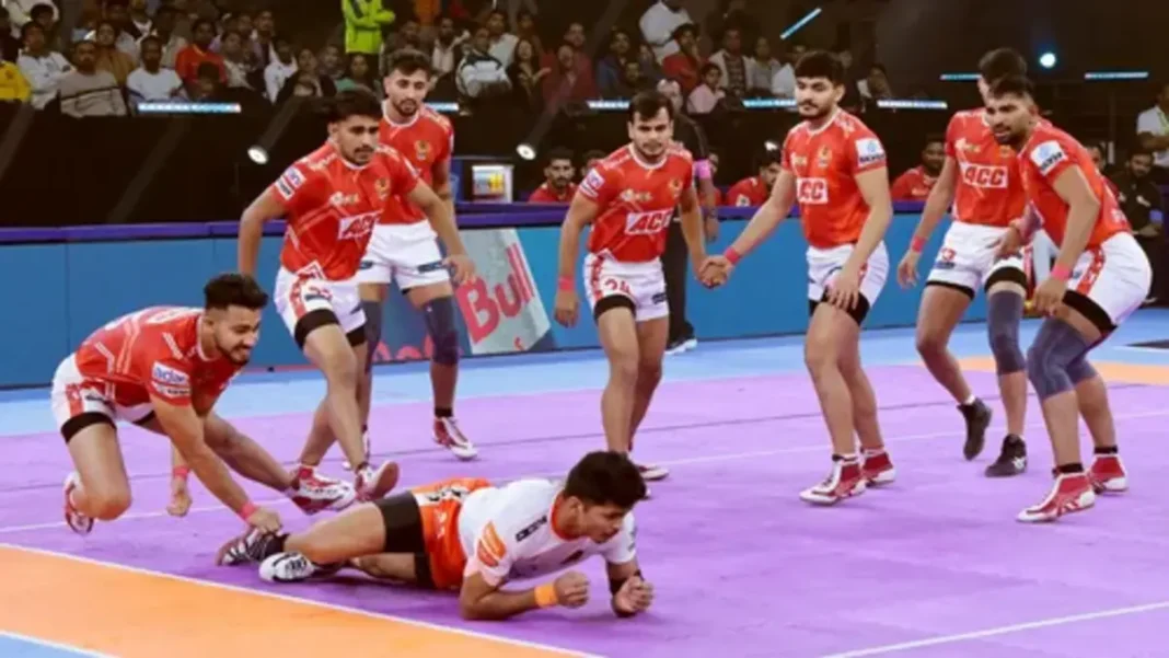 pkl-season-11-pro-kabaddi-league-puneri-paltan-beat-gujarat-giants-noida-match-report-highlights PKL Season 11: Reigning Champions Grab Nail-Biting Win Over Gujarat Giants