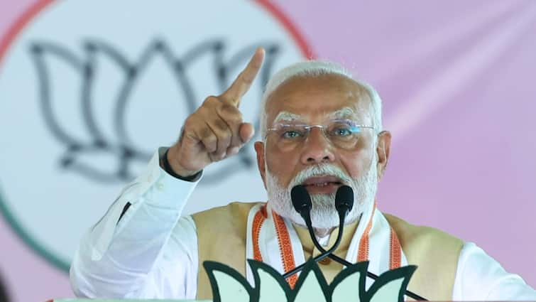 'राहुल गांधी को 15 मिनट तक सावरकर, बाल ठाकरे की प्रशंसा करने दें': पीएम मोदी ने कांग्रेस के सहयोगियों को चुनौती दी
