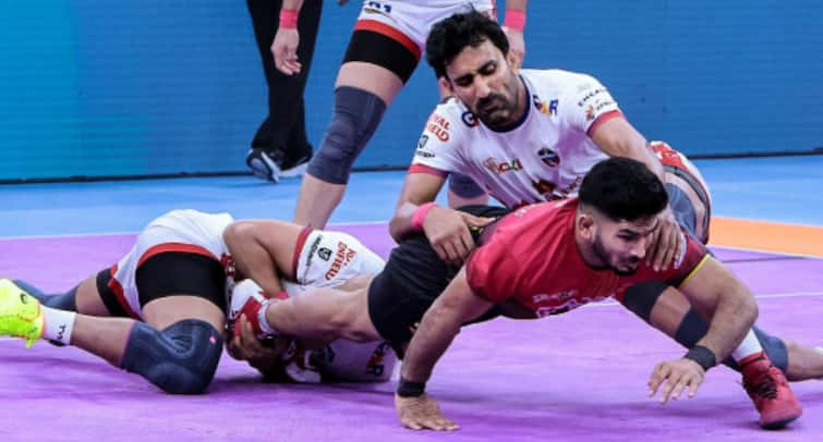 Pro Kabaddi League Updated Points Table Leaders In Raid Tackle Points PKL PKL 2024-25: Pro Kabaddi League Updated Points Table And Leaders In Raid & Tackle Points