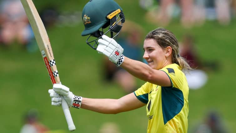 annabel-sutherland-becomes-first-ever-women-cricketer-hit-consecutive-odi-tons-lower-order-australia-ausw-vs-nzw-2nd-odi-match-live-wellington History! Annabel Sutherland Achieves 