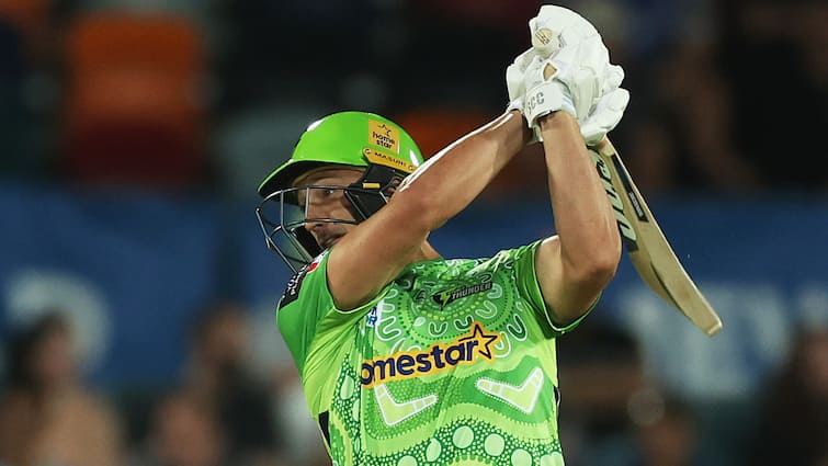 sydney-thunder-beat-adelaide-strikers-big-bash-league-2024-25-bbl-daniel-sams-match-3-highlights-scorecard-points-table-watch-viral-video Unbelievable! Aussie All-Rounder Produces Unreal Clutch Performance In BBL 2024/25 Match 3 