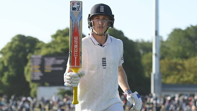 ICC Test Rankings Harry Brook Dethrones Joe Root As Number 1 Batter Travis Head Returns To Top 10 After Adelaide Heroics ICC Test Rankings: Harry Brook Dethrones Joe Root As No.1 Batter, Travis Head Returns To Top 10 After Adelaide Heroics