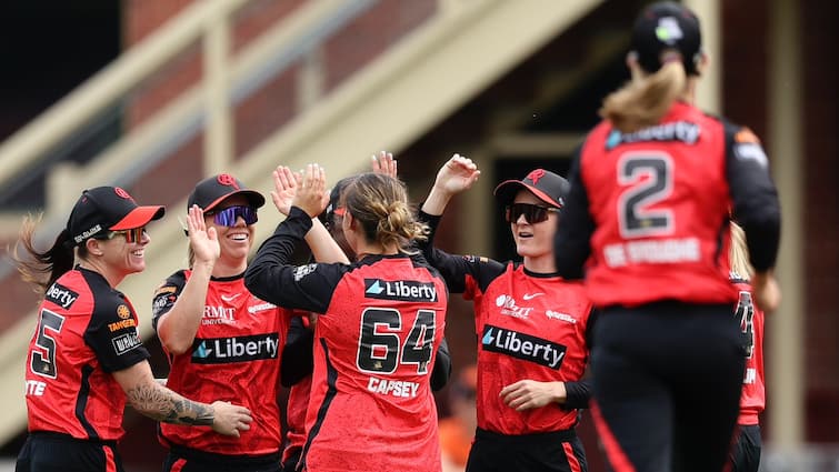 melbourne-renegades-women-win-wbbl-10-beat-brisbane-heat-women-7-runs-womens-big-bash-league-mcg-match-report-scorecard-highlights-australia-india WBBL 2024 Final: Melbourne Renegades Crowned Champions After Emphatic Win Over Brisbane Heat