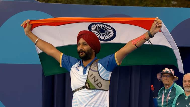 manu-bhaker-khel-ratna-snub-controversy-harvinder-singh-indian-para-athlete-gold-medalist-highlights-discrimination-indian-sports-awards Amid Manu Bhaker Khel Ratna Row, THIS Indian Gold-Medalist Highlights 