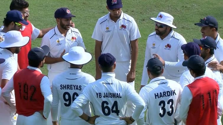 Ranji Trophy Rohit Sharma Gives Mumbai Rallying Cry In Team Huddle After Shardul Thakur Heroic Century Mumbai vs Jammu and Kashmir Ranji Trophy: Rohit Sharma Gives Mumbai Rallying Cry In Team Huddle After Shardul Thakur’s Heroic Century