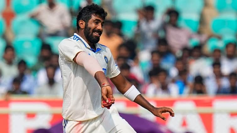 Jasprit Bumrah Injury Update Fitness Prasidh Krishna Shares News After Indian Captain Sudden Exit From Field IND vs AUS Sydney Test Jasprit Bumrah Injury Update: Prasidh Krishna Shares Latest News After Captain