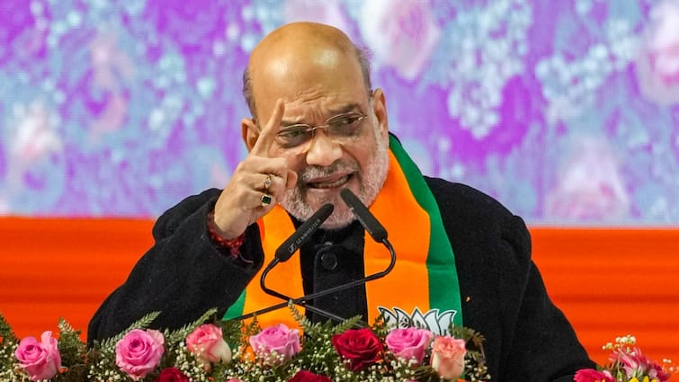 Delhi Election 2025 Amit Shah Fires Fresh Salvo At Arvind Kejriwal Says Toilet In Sheesh Mahal Costlier Than Delhi Slums ‘Toilet In Sheesh Mahal Costlier Than Delhi Slums’: Amit Shah Fires Fresh Salvo At Arvind Kejriwal