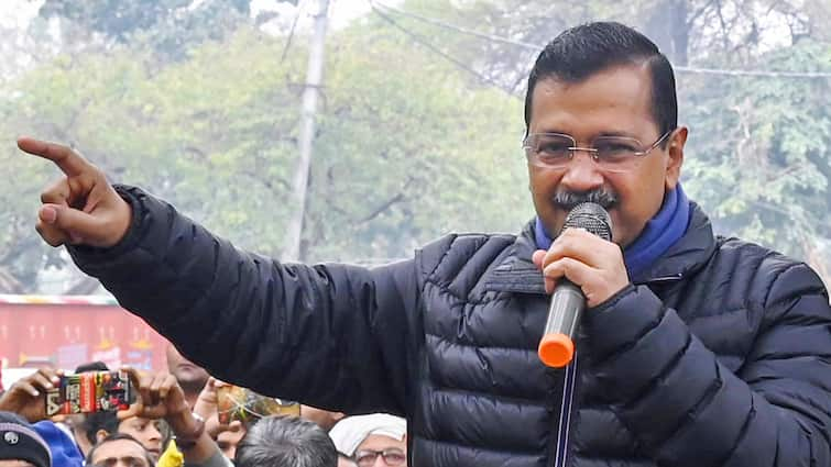 Delhi Elections Arvind Kejriwal To File Nomination Today After Offering Prayers At Hanuman Mandir, Valmiki Temple Arvind Kejriwal To File Nomination Today After Offering Prayers At Hanuman Mandir, Valmiki Temple