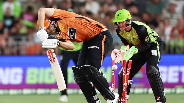 perth-scorchers-bbl-defeat-sydney-thunder-unwanted-history-bottom-of-the-table-big-bash-league-2024-25-points-table-standings-full-details-cricket Humiliation Loading! Most Successful Franchise In BBL History On Cusp Of Unwanted History