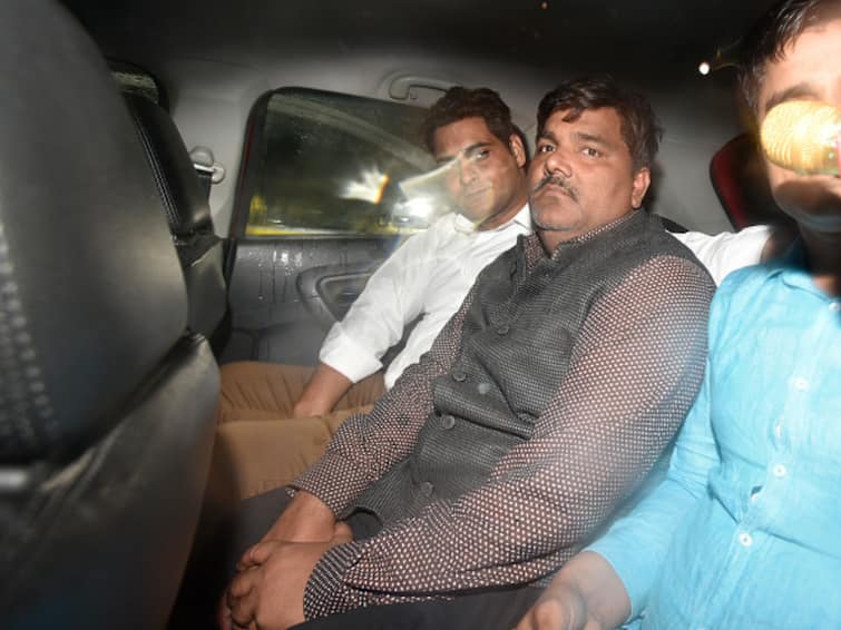 Delhi Assembly Elections Tahir Hussain Starts Poll Campaign In Mustafabad Day After SC Grants Him Bail Delhi Riots Accused Tahir Hussain Starts Poll Campaign In Mustafabad Day After SC Grants Him Bail