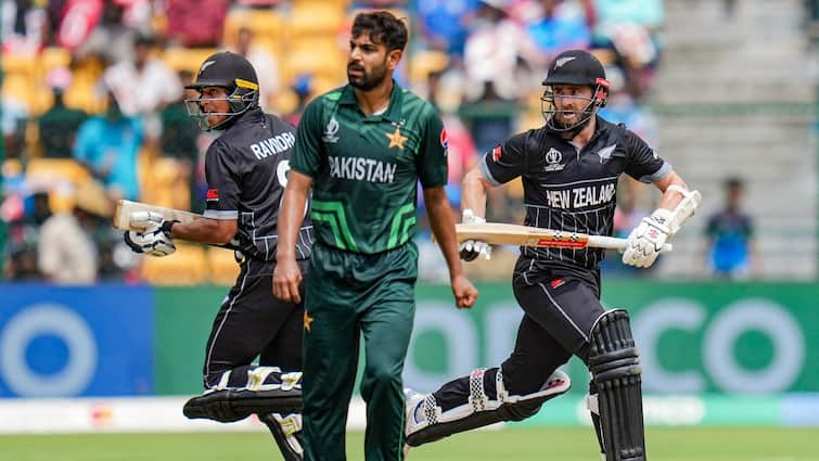 PAK vs NZ Champions Trophy 2025 Pakistan Win Toss Choose To Bowl First Karachi Check Playing 11s Details Babar Azam Kane Williamson PAK vs NZ, Champions Trophy 2025: Pakistan Win Toss & Choose To Bowl First In Karachi, Check Out Playing 11s