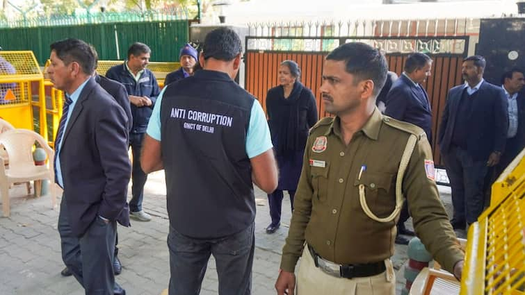 Delhi Elections 2025 ACB Reaches Kejriwal Home As AAP Alleges Horse Trading BJP Says Wont Tolerate Claims Day Before Counting, ACB Reaches Kejriwal’s Home As AAP Alleges ‘Horse-Trading’. BJP Says ‘Won’t Tolerate’ Claims